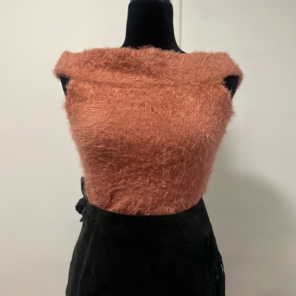 Fuzzy pink off-the-shoulder tank top from Forever 21 - Picture 2 of 5